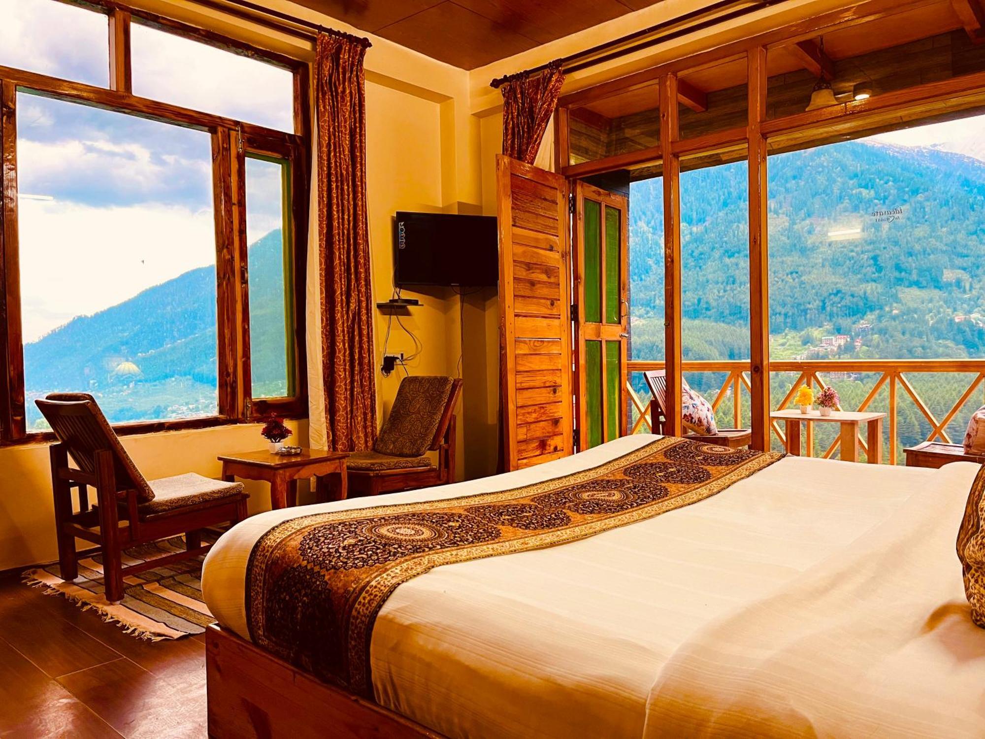 Hotel Bentenwood - A Beutiful Scenic Mountain & River View